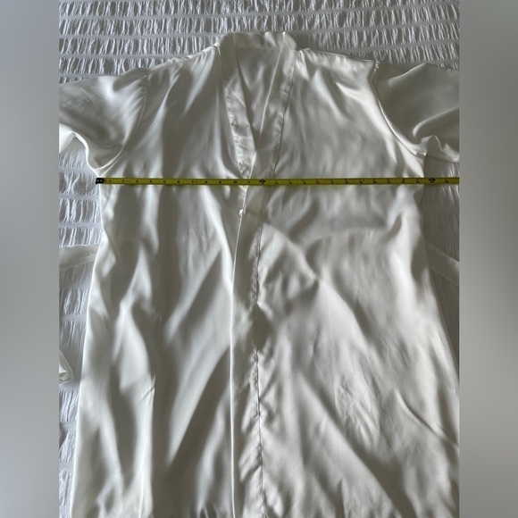 ROBE Flowy Short Length Tie Waist White Floral Lace Trim Sheer Loungewear - Picture 11 of 11